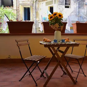 Apartment San Gregorio, Naples